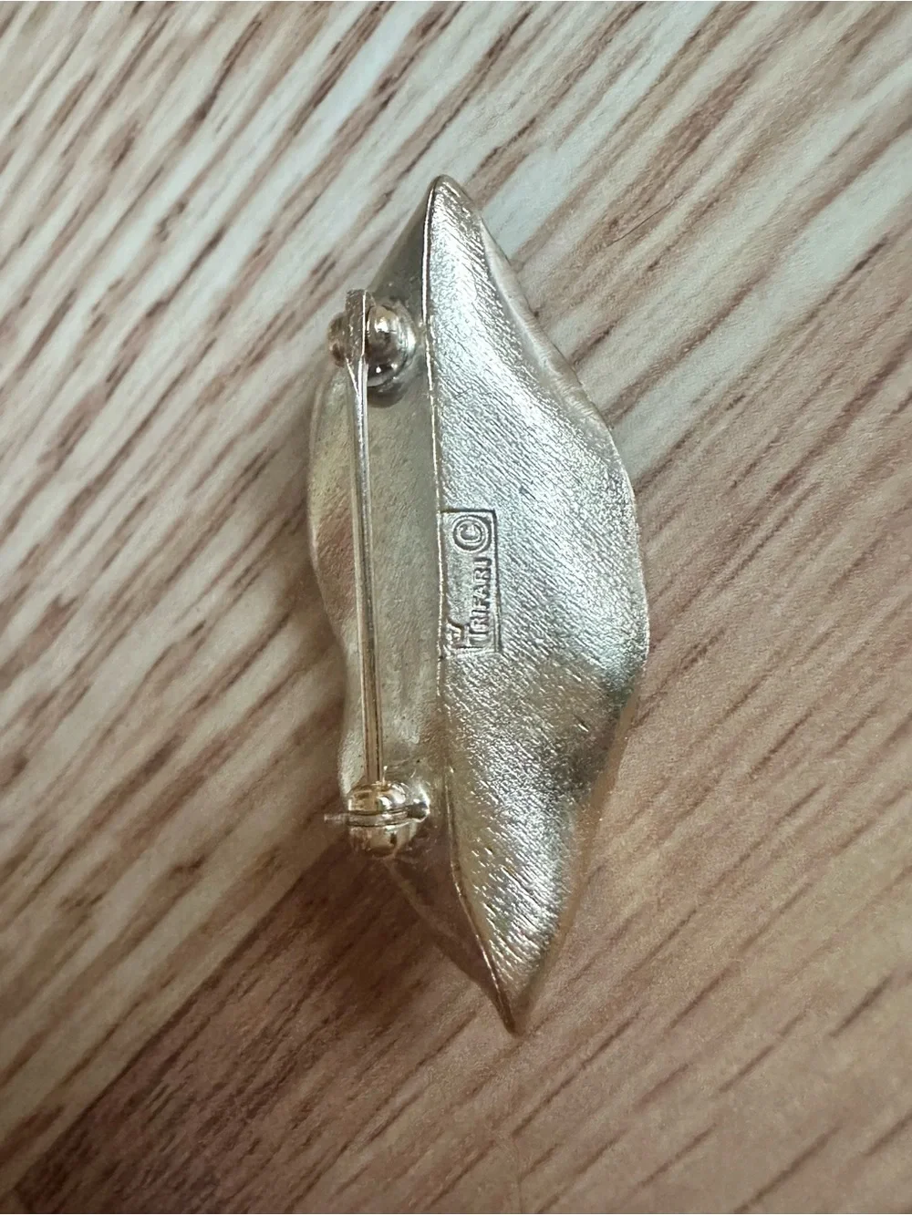 Vintage Elegant Signed Crown Trifari Gold Leaf Brooch